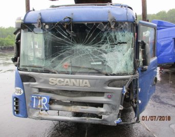 Кабина Scania G380 4х2 грузовой-тягач 2008. Разборка грузовиков Скания в Москве +7(925)0002111.Запчасти б/у и новые для грузовых автомобилей Scania,Scania P R G 114 в разборе, Домодедово, Долматово, Подольск, Наро-фоминск, Щербинка, Климовск, А107 - https://razborgruz.ru Кабина Scania G380 4х2 грузовой-тягач 2008. Разборка грузовиков Скания в Москве +7(925)0002111.Запчасти б/у и новые для грузовых автомобилей Scania,Scania P R G 114 в разборе, Домодедово, Долматово, Подольск, Наро-фоминск, Щербинка, Климовск, А107 - https://razborgruz.ru