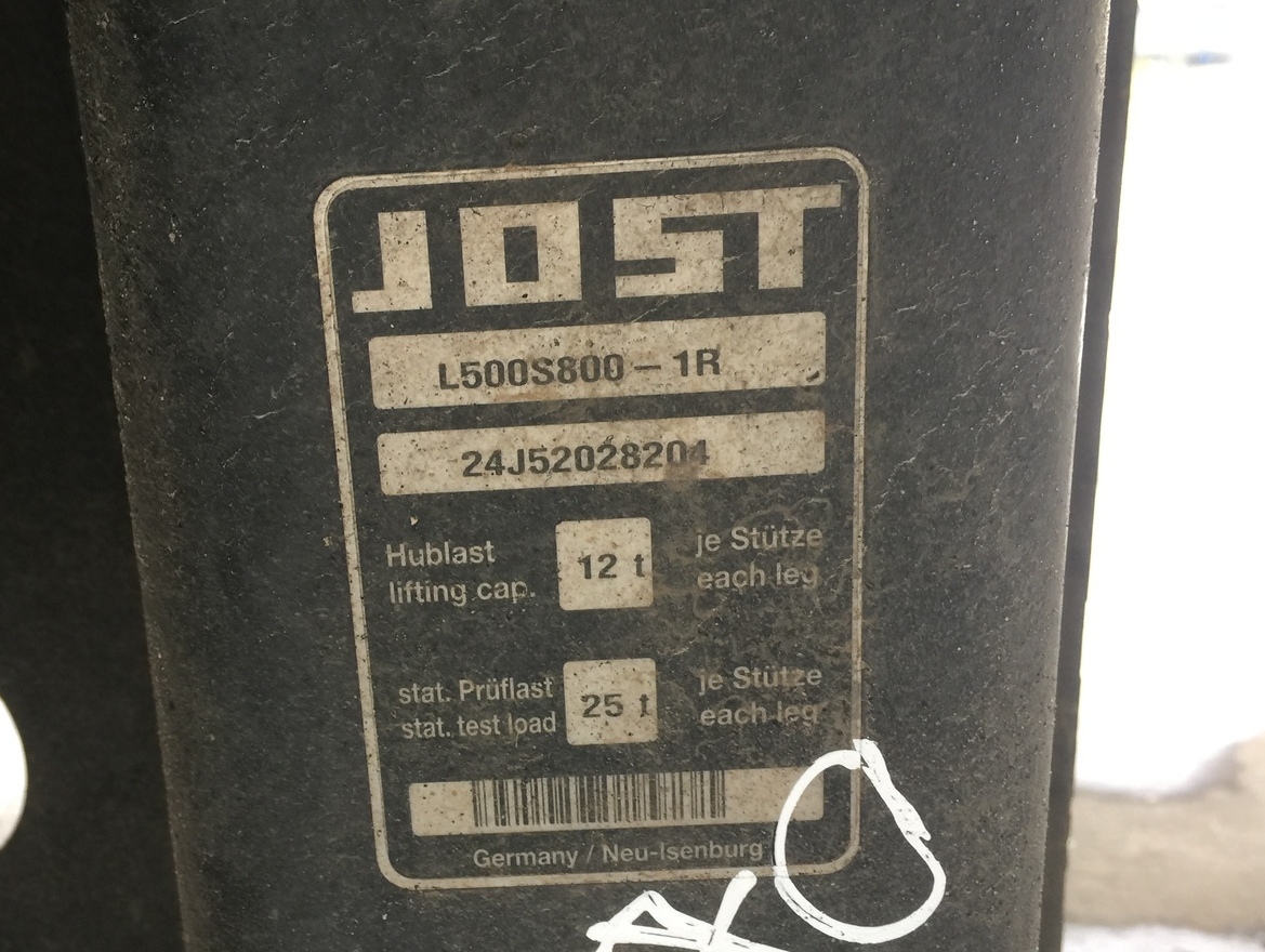 Лапы полуприцепа JOST L500S800 в хорошем состоянии. 2 передачи исправны - 20.000р